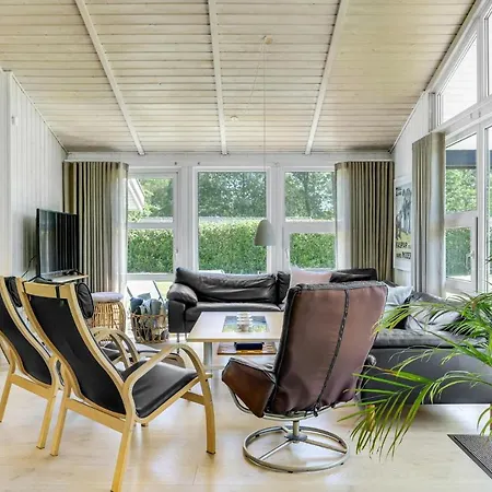 Cozy In With Indoor Swimming Pool Ferienhaus Gilleleje