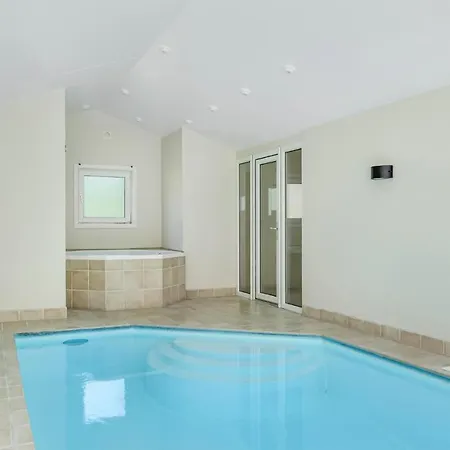 Cozy In With Indoor Swimming Pool Gilleleje